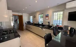 maison 10 pièces à Antibes (06600) — photo 2