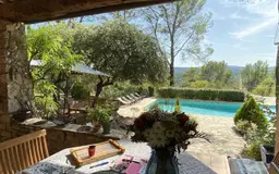 maison 6 pièces à Entrecasteaux (83570)