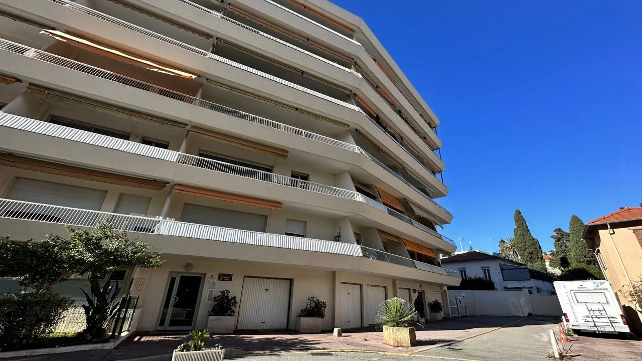 appartement 2 pièces à Cagnes-sur-Mer (06800)