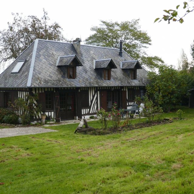 Villa Normande f4,Dozulé,14130,Calvados,Proche Deauville et Cabourg, Viager Occupé ,Dame de 77 ans